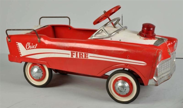 MURRAY LANCER FIRE CHIEF CAR PEDAL TOY.           