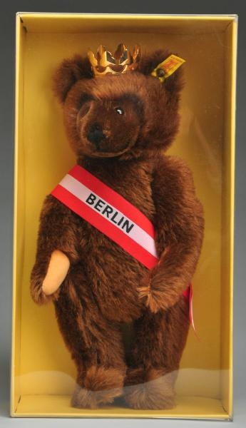 LIMITED EDITION BERLIN BEAR.                      