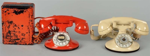LOT OF 2: COLORED WESTERN ELECTRIC 202 TELEPHONES 