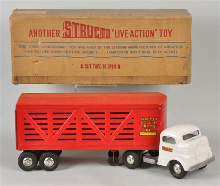 PRESSED STEEL STRUCTO CATTLE FARMS TRUCK TOY.     