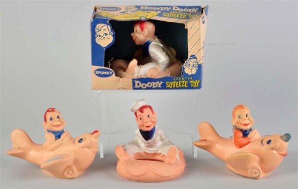 LOT OF 4: HOWDY DOODY BATH SQUEEZE TOYS.          