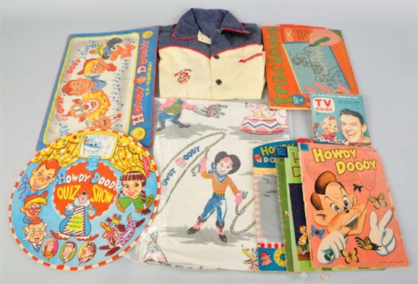 LOT OF 11: CLOTH & PAPER HOWDY DOODY ITEMS.       