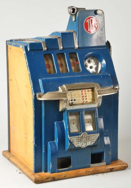 PACE 10¢ COIN-OP MACHINE WITH COIN ACCEPTOR.      
