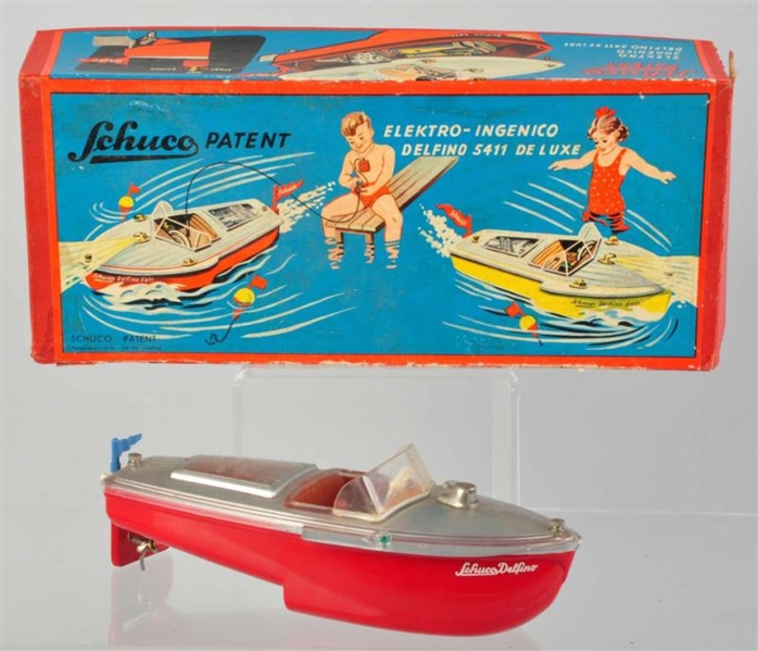PLASTIC SCHUCO BOAT BATTERY-OPERATED TOY.         
