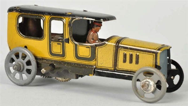 TIN LITHO AUTOMOBILE WIND-UP PENNY TOY.           