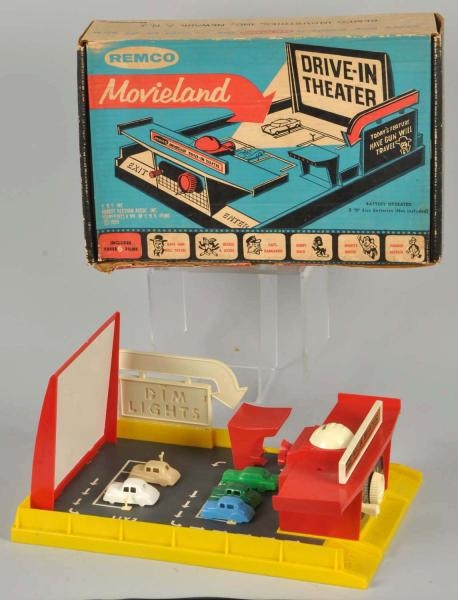 REMCO DRIVE-IN THEATER GAME & BOX.                