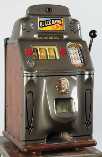 JENNINGS 5¢ SILVER CHIEF COIN-OP MACHINE.         