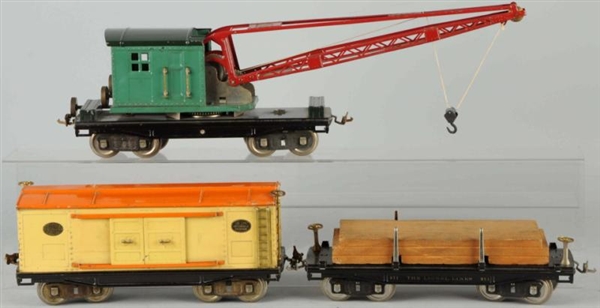 LOT OF 3: LIONEL 200 SERIES FREIGHT CARS.         
