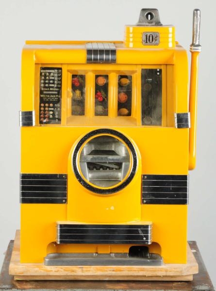 10¢ CAILLE COMMANDER COIN-OP MACHINE.             