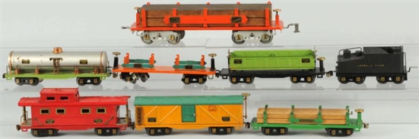 LOT OF 8: AMERICAN FLYER TRAIN CARS.              