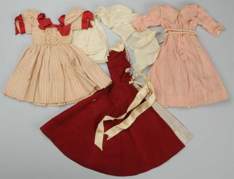 ANTIQUE DOLL CLOTHES.                             