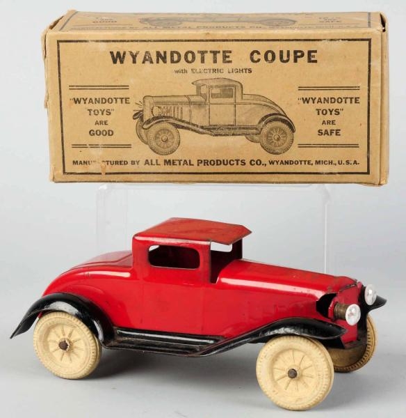 PRESSED STEEL WYANDOTTE COUPE AUTO TOY.           