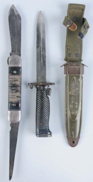 LOT OF 2: MILITARY KNIVES.                        