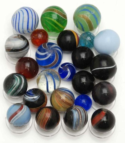 LOT OF 24: ASSORTED HANDMADE MARBLES.             