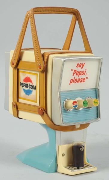 PEPSI-COLA PLASTIC 1950S TRANSISTOR RADIO.        
