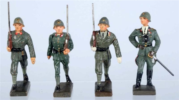 LINEOL 7.5CM ITALIAN ARMY MARCHERS & OFFICER.     