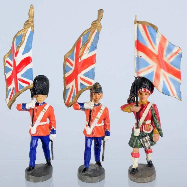 ELASTOLIN BRITISH FLAGMEN WITH COMPOSITION FLAGS. 