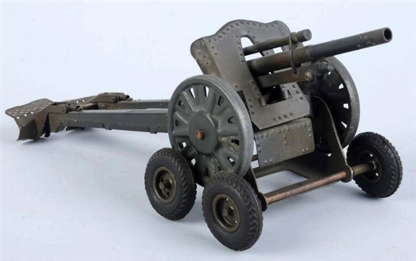 LINEOL LIGHT HOWITZER WITH ROAD CARRIAGE.         