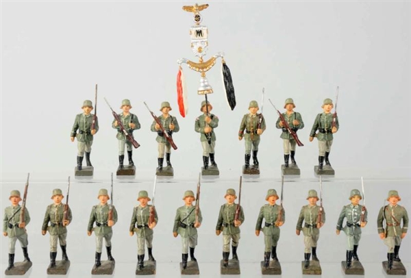 LINEOL 7.5CM GERMAN ARMY MARCHING GROUP.          