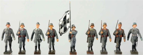 LINEOL 7.5CM LUFTWAFFE MARCHING GROUP.            