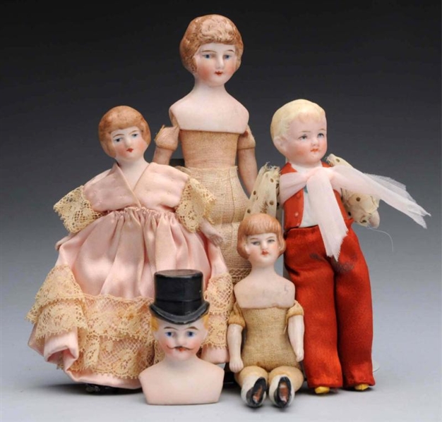 LOT OF GERMAN BISQUE DOLL HOUSE DOLLS.            