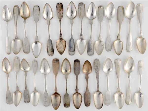 A GROUP OF AMERICAN SILVER TEASPOONS.             
