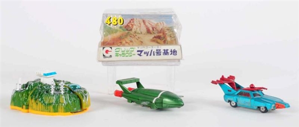 LOT OF 3: JAPANESE SPACE SHIP TOYS.               