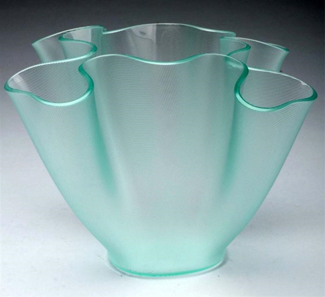 TEXTURED ART GLASS WAVY BOWL.                     
