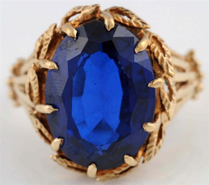 10K Y. GOLD SAPPHIRE RING.                        