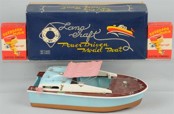 WOODEN MODEL BOAT BATTERY-OPERATED TOY.           