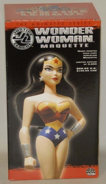 DC DIRECT WONDER WOMAN MAQUETTE IN BOX.           