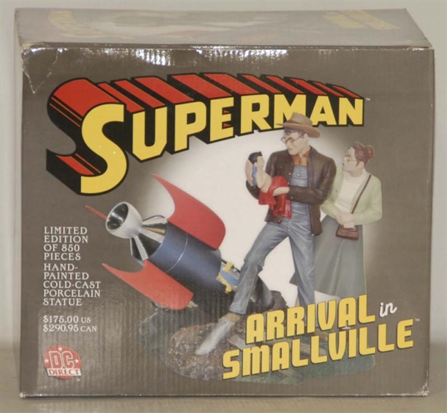 DC DIRECT SUPERMAN IN SMALLVILLE STATUE IN BOX. 