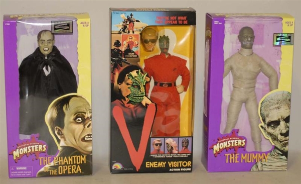 LOT OF 3: MONSTER FIGURES IN BOXES.               