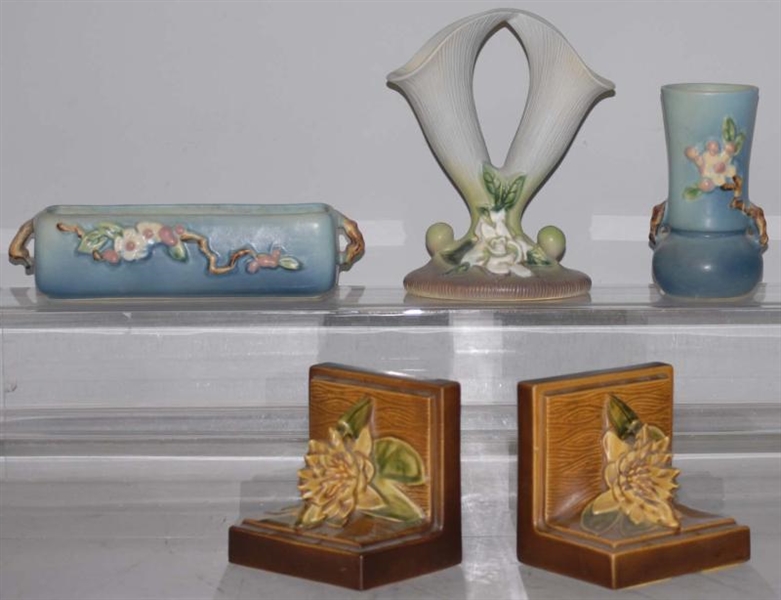 LOT OF 5: ROSEVILLE PIECES.                       