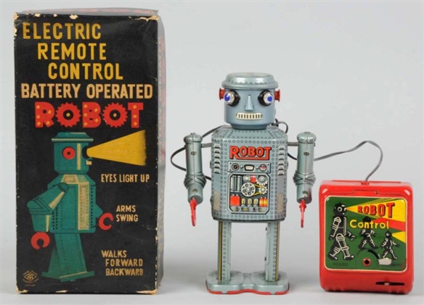 TIN LITHO BATTERY-OPERATED R35 ROBOT.             