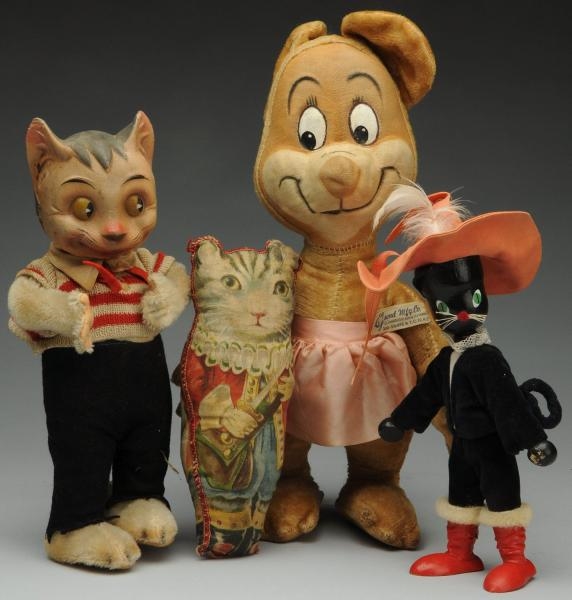 LOT OF 4: CHARACTER ANIMALS.                      