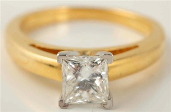 18K Y. GOLD PRINCESS CUT DIAMOND ENGAGEMENT RING. 