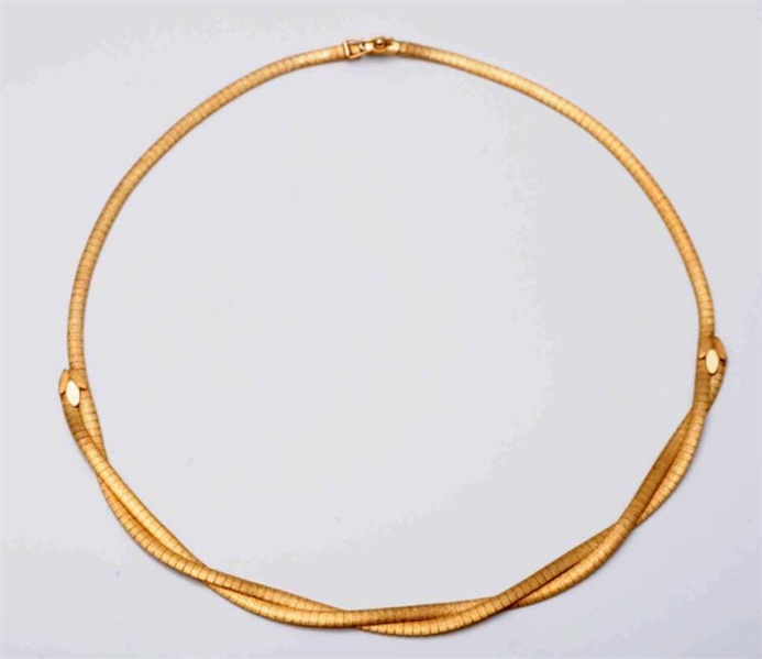 14K YELLOW GOLD WEAVE NECKLACE.                   