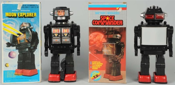 LOT OF 2: BATTERY-OPERATED SPACE ROBOT TOYS.      