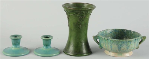 LOT OF 4: ROSEVILLE PIECES.                       