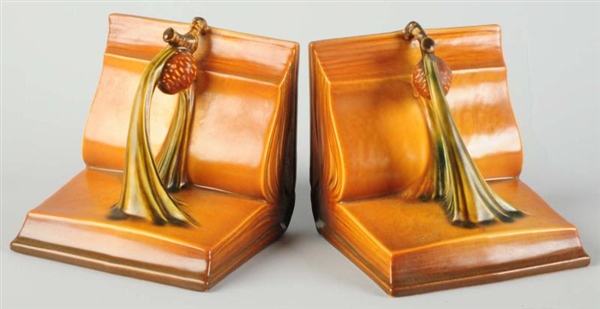 PAIR OF ROSEVILLE PINECONE BOOKENDS.              
