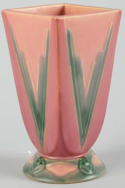 ROSEVILLE FUTURA RED VASE.                        