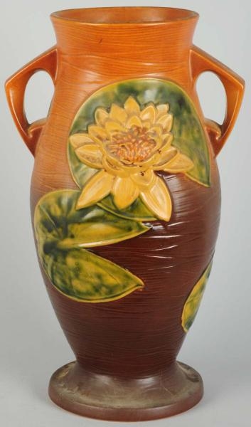 ROSEVILLE WATERLILY VASE.                         