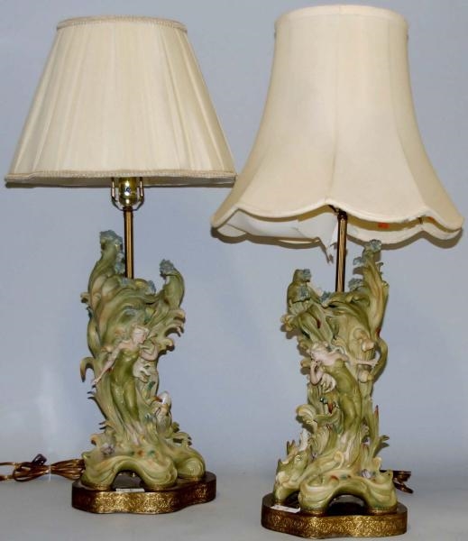 PAIR OF  DECORATIVE POTTERY TABLE LAMPS.          