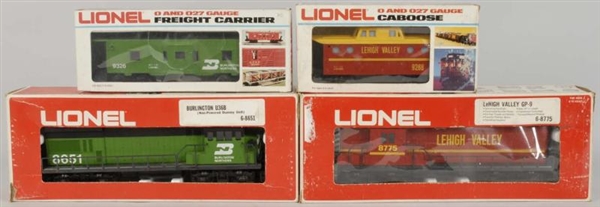 LOT OF 4: LIONEL TRAIN ENGINES & CABOOSES.        