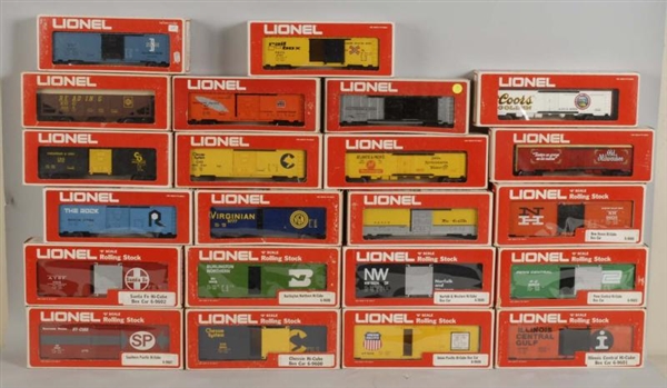 LOT OF 22: LIONEL ROLLING STOCK TRAIN CARS.       