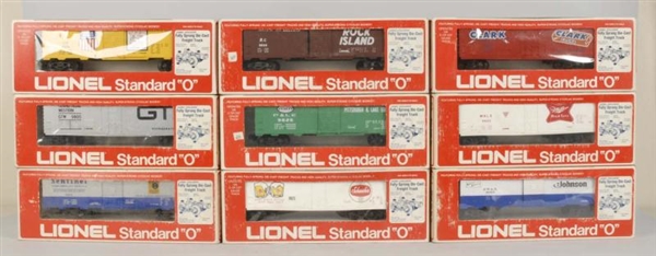 LOT OF 9: LIONEL TRAIN BOXCARS.                   
