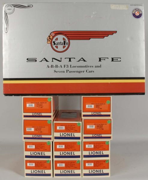 LIONEL SANTA FE PASSENGER TRAIN CAR SET.          