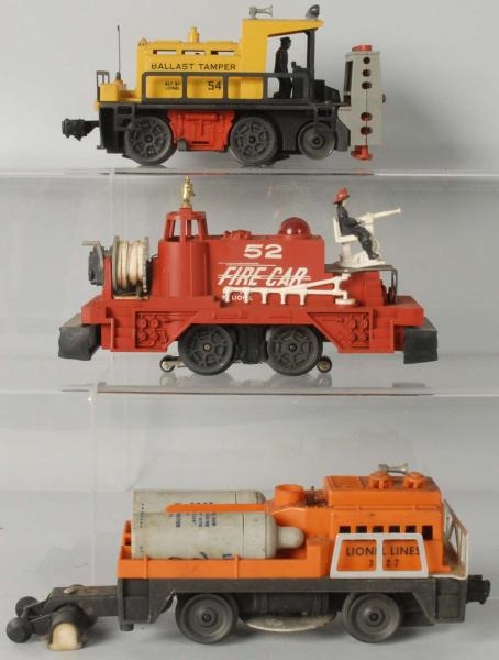 LOT OF 3: LIONEL O27 GAUGE SPECIALTY CARS.        
