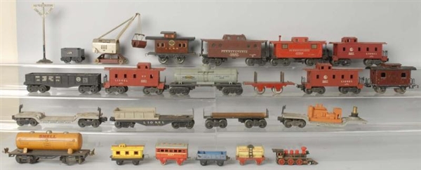 LARGE LOT OF AMERICAN MADE TRAIN ITEMS.           